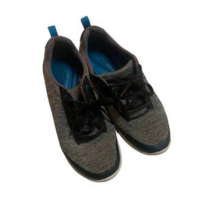 Crocs Black  Heathered Grey Athletic Shoes 9